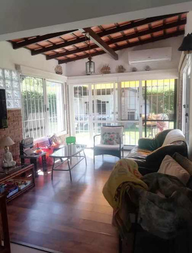 Casa En Venta Punta Del Este Zona Cantegril 3 Dormitorios Y Servicio Completo