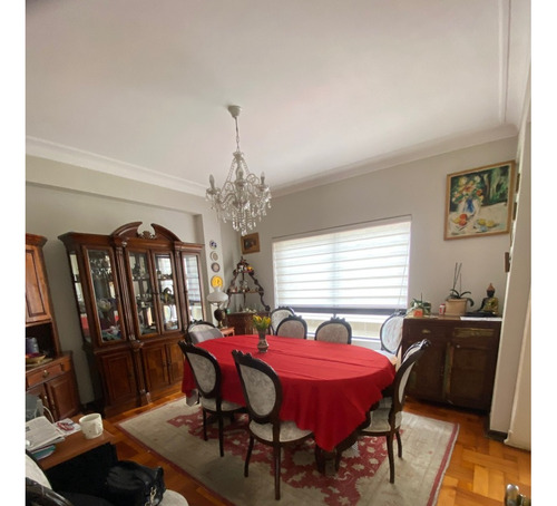 Vendo 2 Excelentes/amplios Deptos Antiguos Pero Remodelados