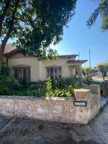 Imagen 2 de 11 de Casa En Venta En Barrio Parque