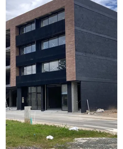 Bodega O Local En Arriendo O Venta. Sector Cantarrana.