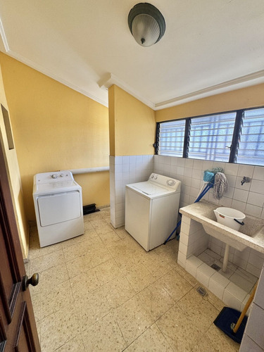 Apartamento Amueblado En Bella Vista Sur