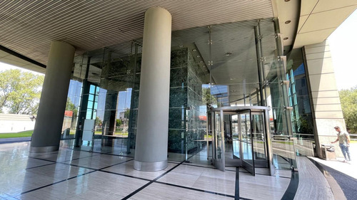 Alquiler Oficina Panamericana Plaza - Espectacular Planta De 800mts2. - Saavedra