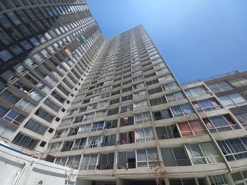 Av. Vicuña Mackenna / Metro Irarrazaval, 35 Mt, 1 Dorm, Pisc