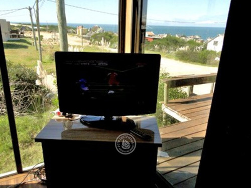 Newen En Punta Del Diablo