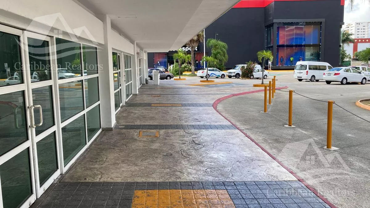 Local En Renta En Cancún Centro El Precio Incluye El Mantenimiento Y El Iva Alrz4442