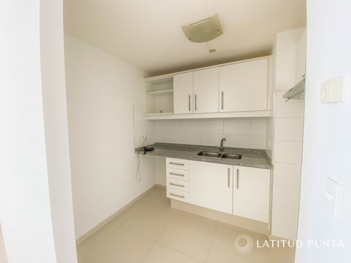 Apartamento En Roosevelt- Ref: 46