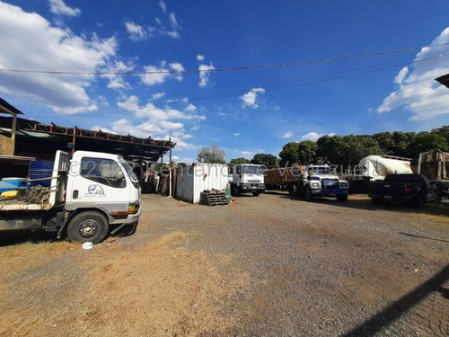 Imagen 2 de 10 de Terreno En Venta En Ave Acosta Carles, San Juan De Los Morros 22-16738 / 0424-3392775