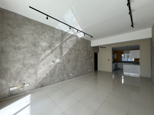 Apartamento En Alquiler En Evaristo Morales