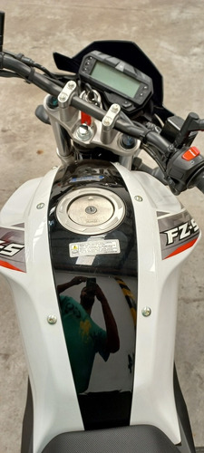 Imagen 7 de 8 de Yamaha Fi-s