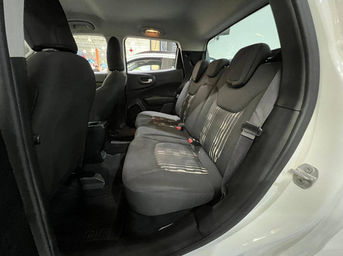 Imagem 6 de 10 de Fiat Toro 1.8 16v Evo Flex Freedom At6