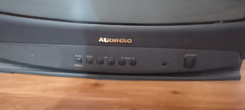 Tv 20 Pulgadas Funcionando. Se Retira En San Martin (Usado)