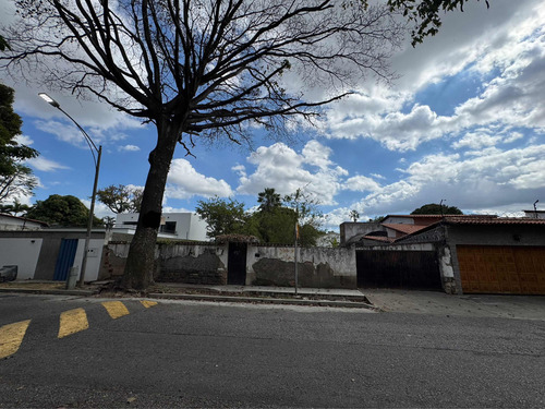 Estupendo Terreno Totalmente Plano De 600 M2 En La Floresta