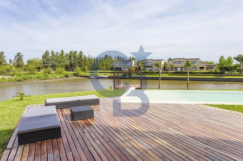 Imagen 13 de 30 de Casa Al Río En B° San Benito, Villanueva.