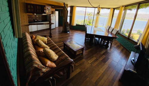 Imagen 4 de 16 de Cabañas A Orillas Del Lago Carlos Paz
