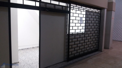 Imagem 3 de 15 de Loja Térrea Localizada Em Galeria Com Boa Segurânça, Rua Conselheiro Ramalho- Bela Vista. - Md551