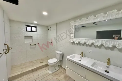 Se Renta Casa Muy Amplia Y Moderna En Colonia Burocratas, Mexicali Bc