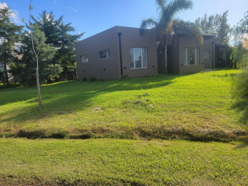 Imagen 4 de 18 de Casa En Puerto Roldán