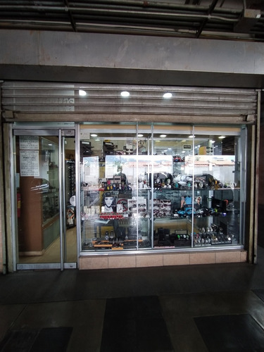 Imagen 2 de 8 de Local En Venta C.c El Cristal Naguanagua, Cod: Fol-487 Ct