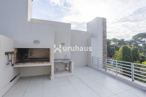 Venta Apartamento Penthouse Un Dormitorio Punta Del Este Parrillero Propio