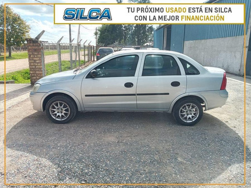 Chevrolet Corsa 2007 Gris Plata 4 Puertas
