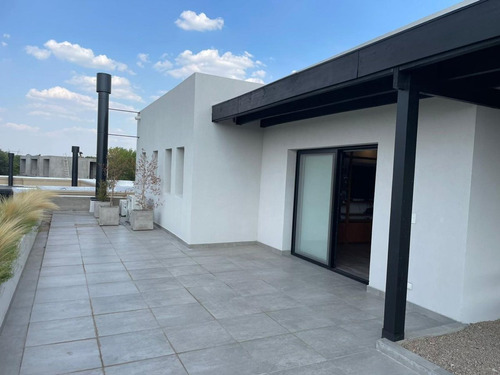 Casa 6 Amb En Barrio Golf Estancias Del Pilar