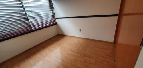 Venta De Amplio Departamento En Colonia Anahuac, Miguel Hidalgo, Cdmx. Eg.