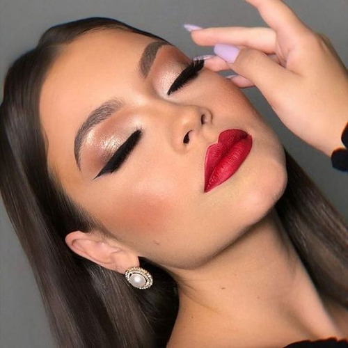 Curso De Uñas, Cejas, Pestañas Y Automaquillaje