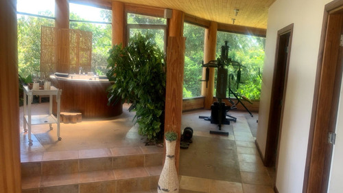 Casa Pareada En Ambiente Tranquilo