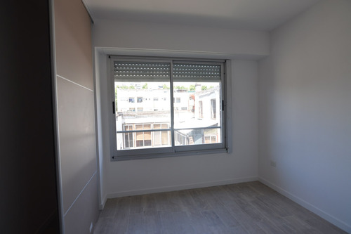 Departamento En Venta En Flores, Capital Federal, Buenos Aires