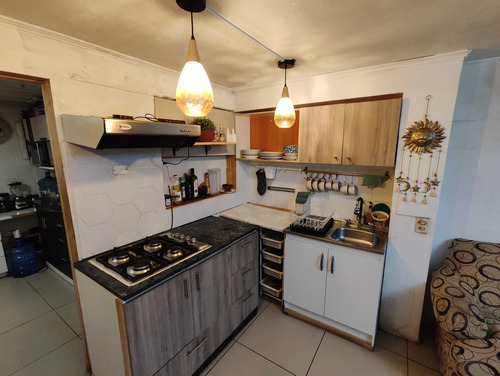 5 Dormitorios / 3 Baños (98369)