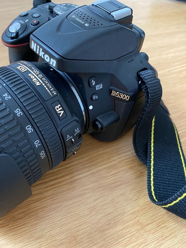 Nikon D5300 + Lente Vr 18-105 + Acessórios