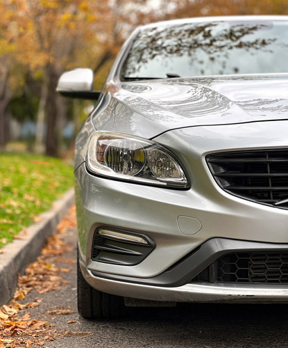 Volvo S60 R-design 2.0 T4 Aut 2016