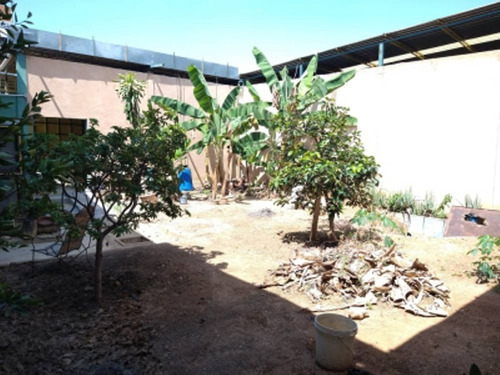 Imagen 2 de 12 de Venta Local Comercial Urb. Los Caobos Av. La Romana Cod.448102