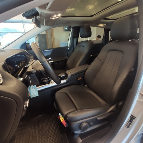 Imagen 11 de 12 de Mercedes Benz B200 Progressive