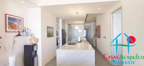 Imagen 15 de 30 de Cad Ocean Front 202. Terraza En Esquina Con Vista Frontal Al Mar