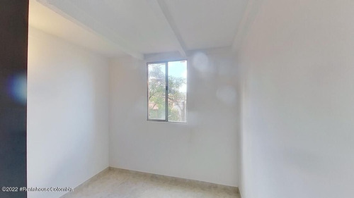 Imagen 7 de 16 de Vendo Apartamento En Pajarito(medellin) C.m 23-549