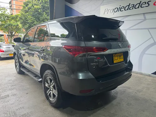 Toyota Fortuner 2.8