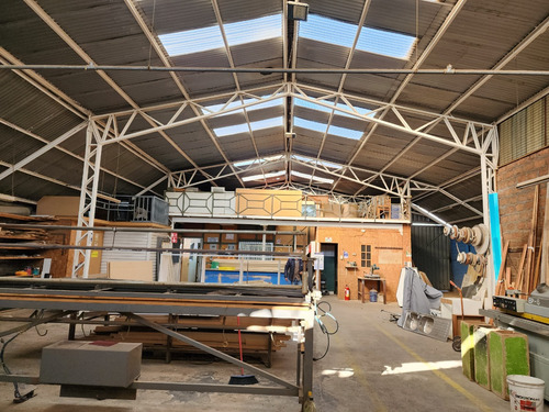 Fabrica De Muebles O Uso De Galpón Comercial