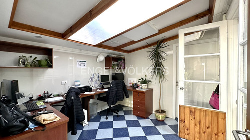 Casa De Uso Comercial