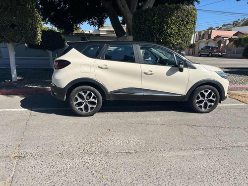 Renault Captur 2.0 Iconic At