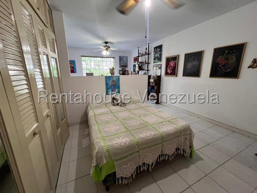 # Venta Hermosa Quinta Duplex Colinas Santa Rosa Barquismeto