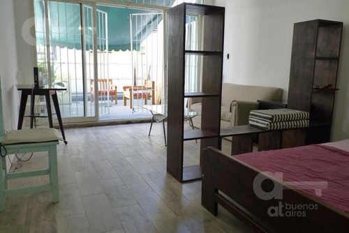 Centro. Loft Reciclado Con Terraza. Alquiler Temporario Sin Garantías.