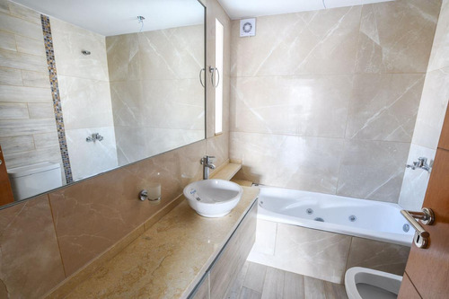 Venta Departamento 4 Ambientes Cochera Zona Centro Rosario