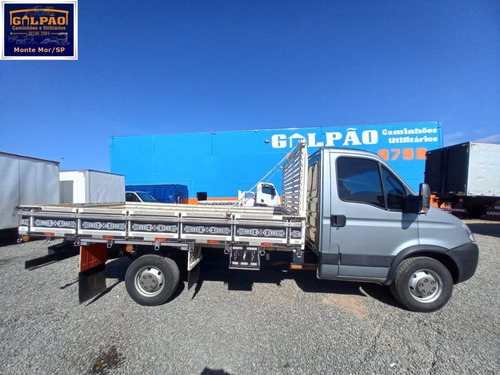 Imagem 10 de 15 de Iveco Daily 35s14 (2019) Carroceria