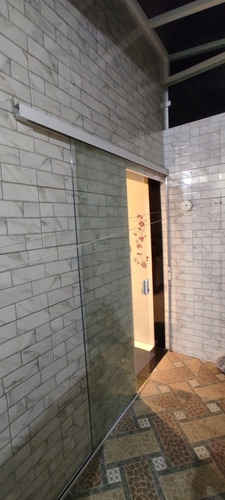 Sobrado De 2 Dorm. Com Sacada E Área De Churrasqueira.