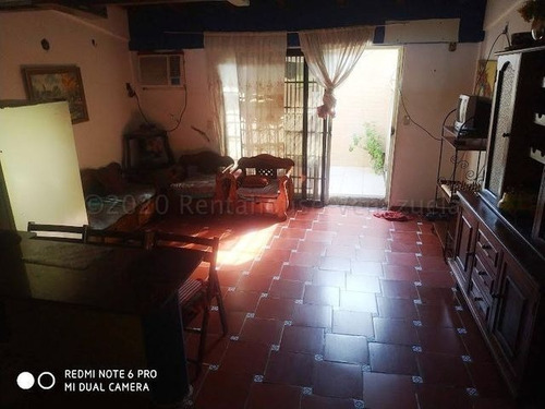 Imagen 3 de 28 de En Venta Hermoso Townhouse En Rio Chico Urbanizacion La Popita
