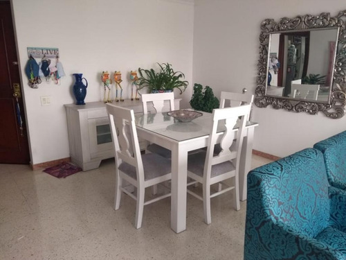 Apartamento En Venta En Cali Urbanización La Flora