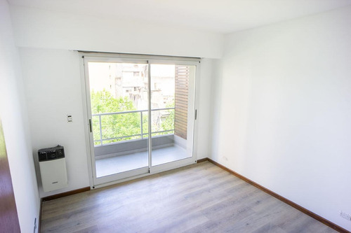 Imagen 4 de 12 de Zeballos Y Bv. Oroño - Monoambientes Y 1 Dormitorio