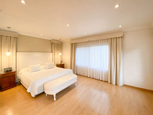 Hermosa Casa Quinta En Venta, En Chacras De Canning.