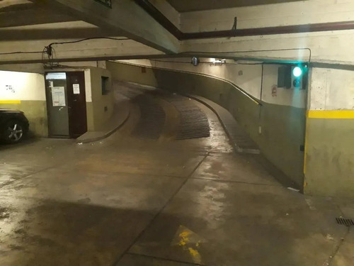 Imagen 3 de 4 de Cochera Caballito Tomo Permuta Lote Canning/auto/moto Menor O Mayor Valor, Financio $ O U$d (hidalgo Y Yerbal) Entrego En Parte De Pago Departamento En Pozo, Tomo Plan De Ahorro Ford-volkswagen